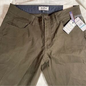 NWT Men’s Olive Khaki Chinos by Flag & Anthem 31 x 32